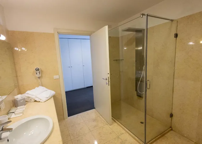 מלון La Dimora Del Baco ל'אקווילה