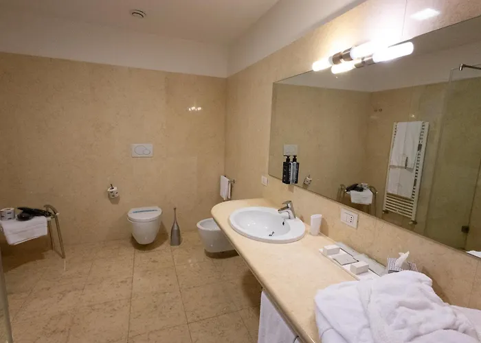 La Dimora Del Baco فندق